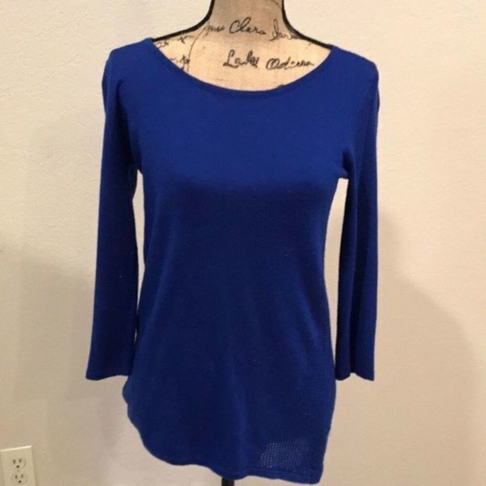 Cable & Gauge Nice Blue Light Weight Sweater
